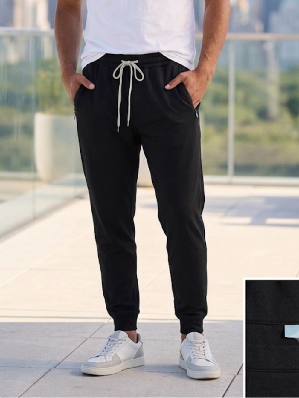 Vuori Mens Black Athletic Jogger Sweatpants Size Small Zip Pocket Elastic Waist
